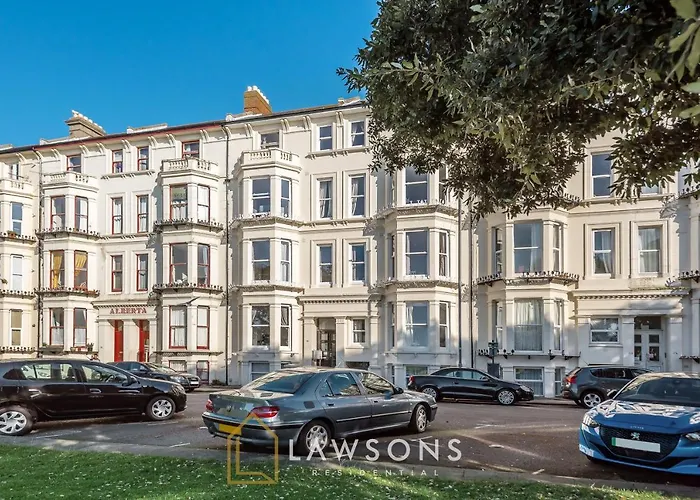 Executive Living By Lawsons 3 Bed, 3 Bath Apartment